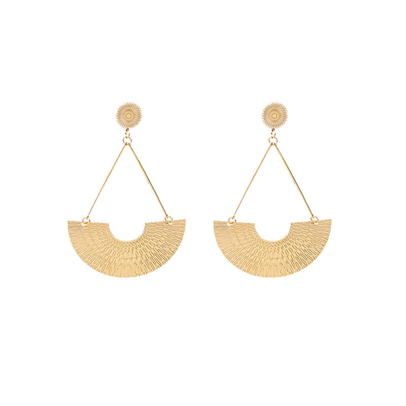 Wholesale Vintage Exaggerated Gold Leaf Iron Earrings